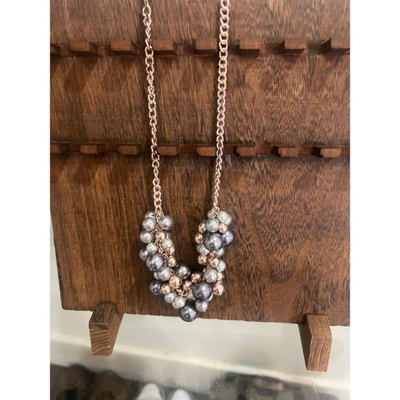 Unknown Jewelry - Silver Pearl Baubles Necklace